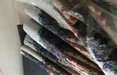 10月27日，靠譜的手工加工項(xiàng)目，在家做串珠手工掙錢，手工之家的手工項(xiàng)目很人性化，圖為勵(lì)志珠珠繡串珠手工產(chǎn)品剪影