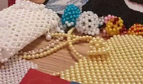 用責(zé)任和愛(ài)心，幫更多的人居家手工掙錢(qián) --- --- 記手工之家優(yōu)秀合作伙伴云南楊女士