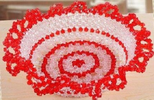 11月15日，珠繡手工加工回收項(xiàng)目，靈活就業(yè)創(chuàng)業(yè)，在家做的手工，選擇手工之家的人都在努力，圖為勵(lì)志珠珠繡串珠手工產(chǎn)品剪影