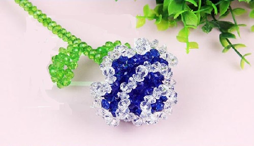 1月31日，正規(guī)可靠的手工項目，可以帶回家做的手工，手工之家都有什么品牌？圖為勵志珠珠繡串珠手工產(chǎn)品剪影