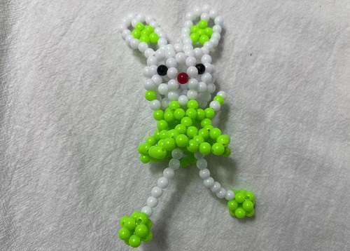2月22日, 純手工加工項目，在家做串珠手工掙錢，在手工之家,由動手掙錢到動手動口好收入,行動很重要,圖為勵志珠珠繡串珠手工產品剪影