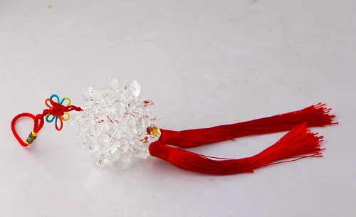 3月20日，穩(wěn)定可靠的手工副業(yè)，靈活就業(yè)做手工掙錢，在手工之家如何辦理合作，圖為勵志珠珠繡串珠手工產(chǎn)品剪影