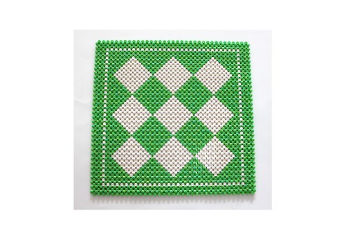 3月29日，純手工加工項(xiàng)目，在家掙錢的好副業(yè)，加入手工之家，能給自己和家庭帶來(lái)這么多，圖為勵(lì)志珠珠繡串珠手工產(chǎn)品剪影