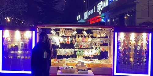 成品銷售新形態(tài)·移動潮品店，手工之家是這樣做的