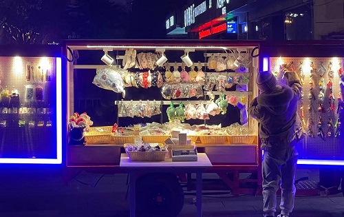 多一份好的收入，移動(dòng)潮品店兼容并包，讓加工人員也可以這樣掙錢