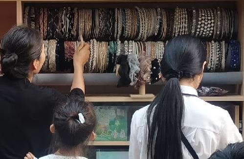 很多人會(huì)問(wèn)，手工之家的移動(dòng)潮品店都對(duì)什么人開放合作？