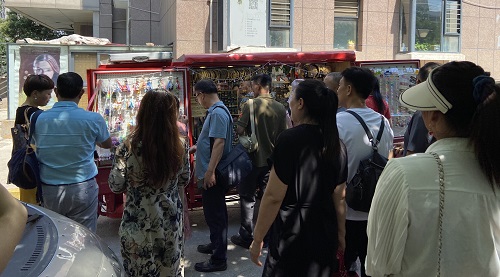 飾品加工廠+移動潮品店，讓大家一起做手工掙錢 ------ 記石家莊項目考察團(tuán)隊到手工之家考察合作