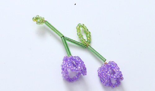 7月10日，家里干的手工活兼職，在家做的好副業(yè)，手工飾品加工廠，讓合作者有個好收入，在手工之家，1+1大于2，圖為串珠米珠繡手工產(chǎn)品剪影