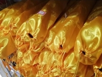 10月27日，靠譜的手工加工項目，在家做串珠手工掙錢，手工之家的手工項目很人性化，圖為勵志珠珠繡串珠手工產(chǎn)品剪影