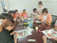 重管理，抓質(zhì)量，講效率，珠繡手工工作室越做越大