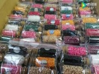 拿回家做的純手工，小小珠繡產(chǎn)品豐富多樣，讓人喜歡