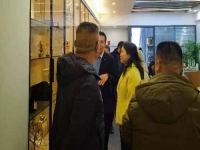 純手工助力靈活就業(yè)，閑散勞動(dòng)力居家手工增收——記河南三門峽市社區(qū)領(lǐng)導(dǎo)來(lái)手工之家考察合作