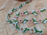 適合一家人做的正規(guī)手工活外發(fā)項(xiàng)目，穩(wěn)定的串珠純手工機(jī)會(huì)多、收入好