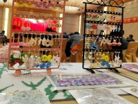 適合普通人的小成本創(chuàng)業(yè)項目，開辦串珠手工加工廠，用不用管產(chǎn)品銷售