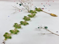 9月7日，手工活拿回家做在哪里找，靈活就業(yè)創(chuàng)業(yè)，做手工傳承官，在手工之家，了解清楚是合作的基礎(chǔ)，圖為串珠米珠繡純手工產(chǎn)品剪影