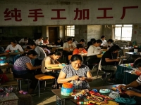 年后找活不用愁，對(duì)于有“閑時(shí)間”的她們來(lái)說(shuō)，在家小成本開(kāi)手工加工廠有搞頭