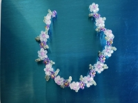 3月21日，寶媽手工兼職創(chuàng)業(yè)，正規(guī)手工接單平臺(tái)，小成本創(chuàng)業(yè)開手工加工廠，在手工之家，合作越久越掙錢，圖為串珠米珠繡純手工產(chǎn)品剪影