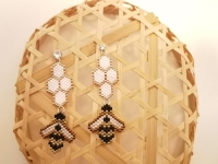 串珠米珠繡純手工產(chǎn)品展示，精美精致的飾品類手工之耳釘