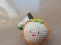 4月15日，手工兼職招聘信息，在家做手工掙錢(qián)，低成本創(chuàng)業(yè)開(kāi)手工加工廠，極簡(jiǎn)創(chuàng)業(yè)做家庭手工工作室，在手工之家，想多掙錢(qián)大家選擇很多，圖為鉤織純手工產(chǎn)品剪影