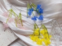5月12日，在家就能賺錢的工作，拿回家做的手工，小成本創(chuàng)業(yè)做手工工作室，手工之家的純手工都是多勞多得，圖為串珠米珠繡純手工產(chǎn)品剪影