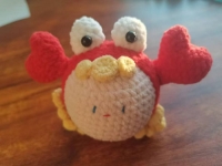 11月1日，外發(fā)手工領(lǐng)回家做，在家做手工副業(yè)創(chuàng)業(yè)，開手工加工廠、做手工工作室，在手工之家,純手工有特點、有優(yōu)勢，能掙錢，圖為鉤織純手工產(chǎn)品剪影