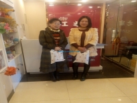 河南周口張女士與吉林松原劉女士相遇手工活之家，結(jié)下深厚友誼