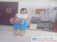河南省洛陽市伊川縣白元鎮(zhèn)張女士找到手工活兼職，手工活外發(fā)項目在家就可以賺錢的項目
