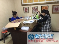 在家賺錢不是夢！江蘇南京吳女士在家做手工活串珠繡加工