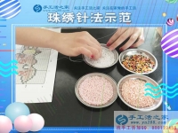 雙11買買買！做手工活串珠賺賺賺！邯鄲馬女士下班后在家賺錢增收的方法