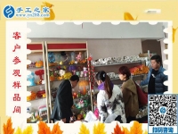 11月7日，正規(guī)手工活外發(fā)加工，正規(guī)供料的手工活，是指這里沒有押金的手工活，手工之家接待考察加工客戶剪影