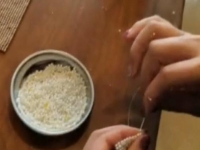 慈母手工線，在家把錢賺，家有勵志珠，人生不服輸