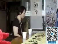 這位美女姐姐到手工活之家考察，對(duì)各個(gè)環(huán)節(jié)都咨詢得很到位