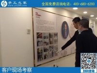 10月22日，純手工活外發(fā)加工項目受歡迎，這里的珠繡手工活是可以寄到家做的手工活，手工之家接待考察加工客戶剪影
