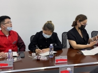 10月5日，想接正規(guī)廠家的手工活，手工活代加工項(xiàng)目，大家選擇這個(gè)可信可靠的珠繡手工，圖為手工之家第五期優(yōu)秀繡娘培訓(xùn)會(huì)剪影
